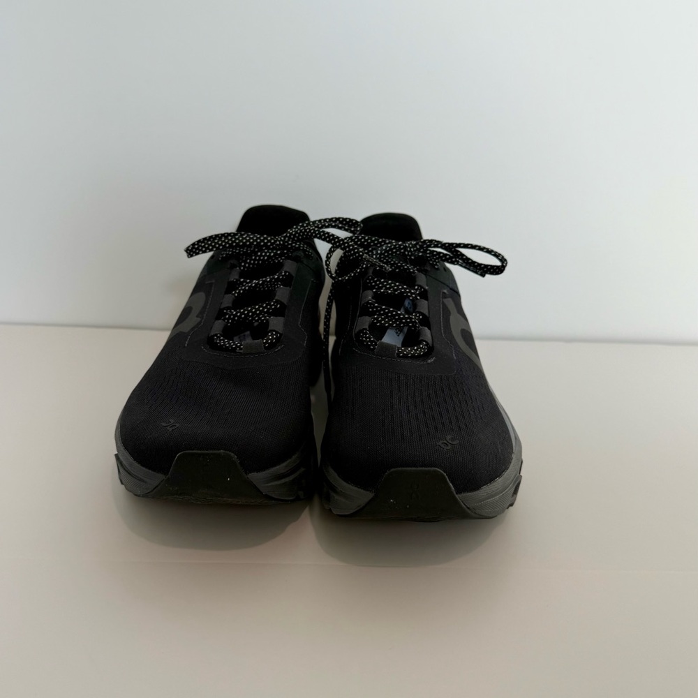 Men’s On Cloud Cloudmonster Running Shoes Black/Gray Sz 10.5